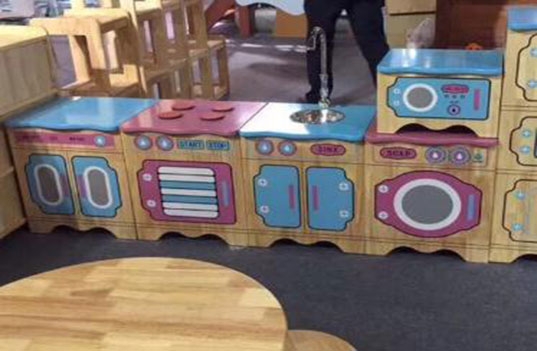 生活中保养幼儿园实木家具的窍门有哪些？