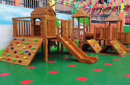 幼儿园玩具滑梯组合的材质有哪些？