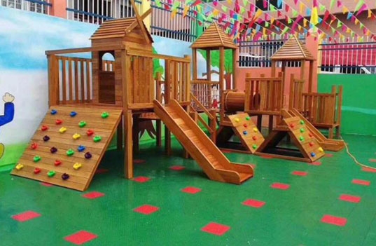 如何挑选优质的幼儿园玩具滑梯组合？