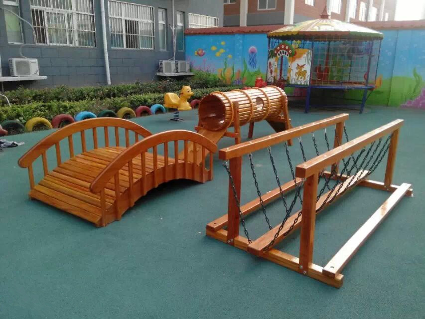 幼儿园实木户外荡桥、平衡木组合