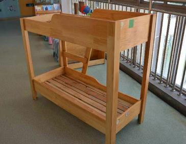 幼儿园木制家具床价格